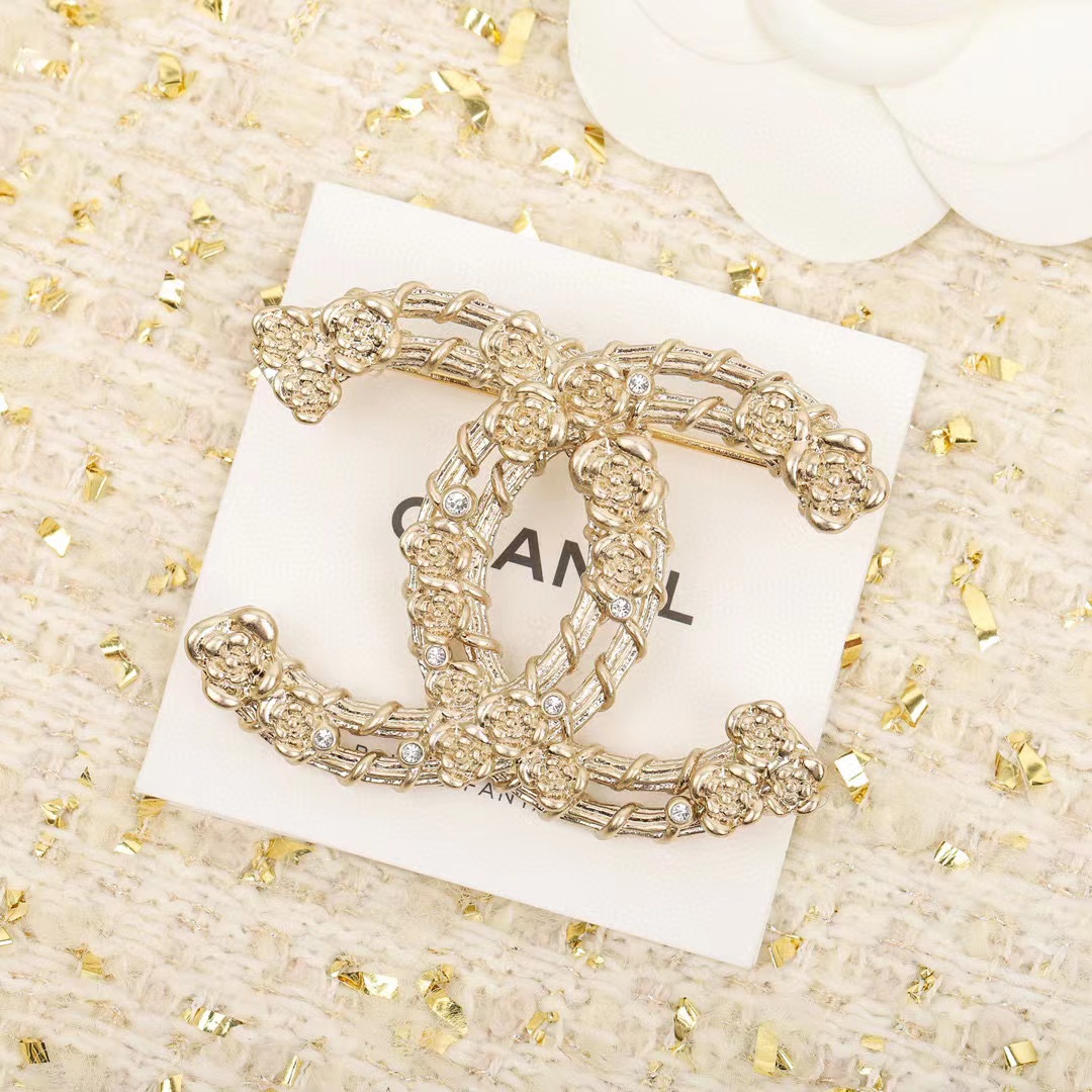 CHANE1 カメリア ダブルC ブローチ【50％割引+送料無料】