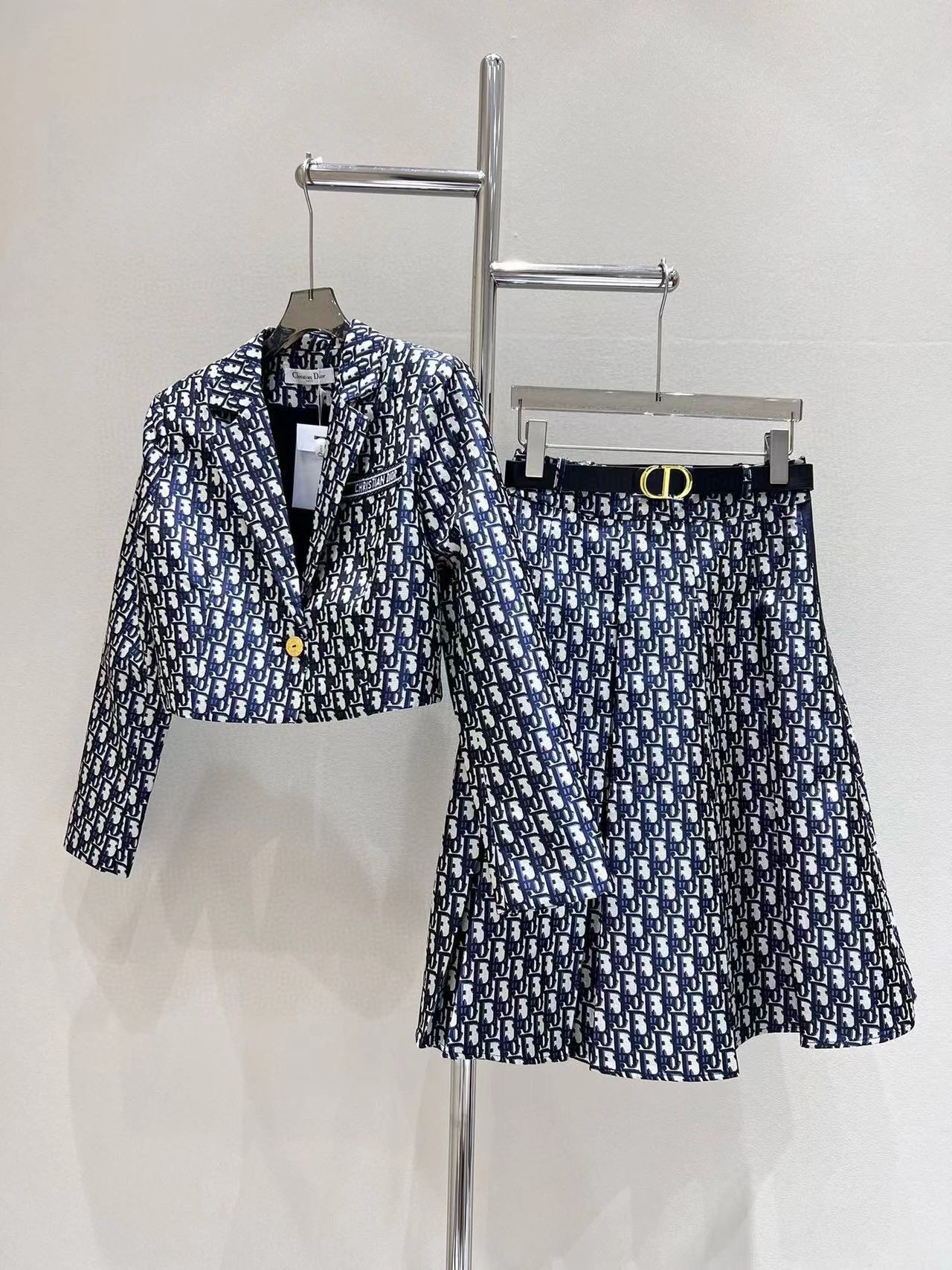 DI0R ショートジャケット+スカート 2点セット【50％割引+送料無料】