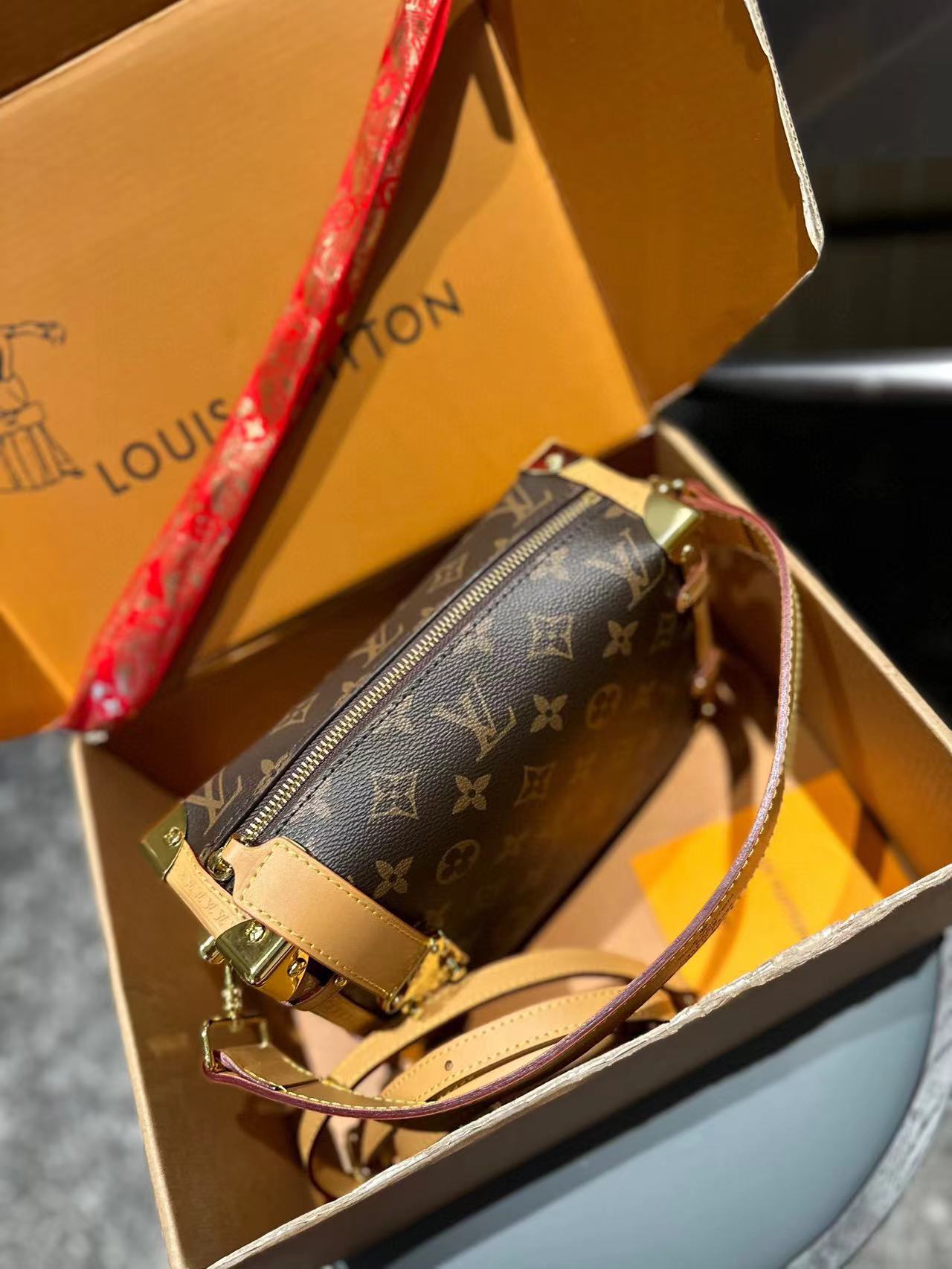 LV Side trunk 老眼用ショルダークロスボディバッグ【50％割引+送料無料】