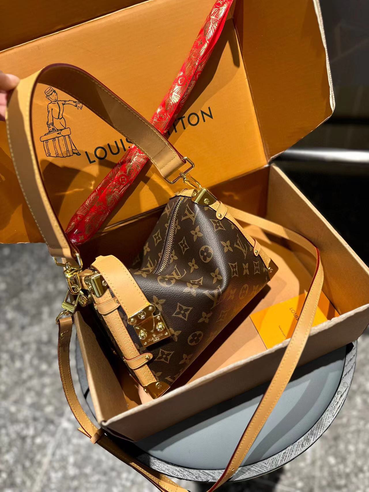 LV Side trunk 老眼用ショルダークロスボディバッグ【50％割引+送料無料】