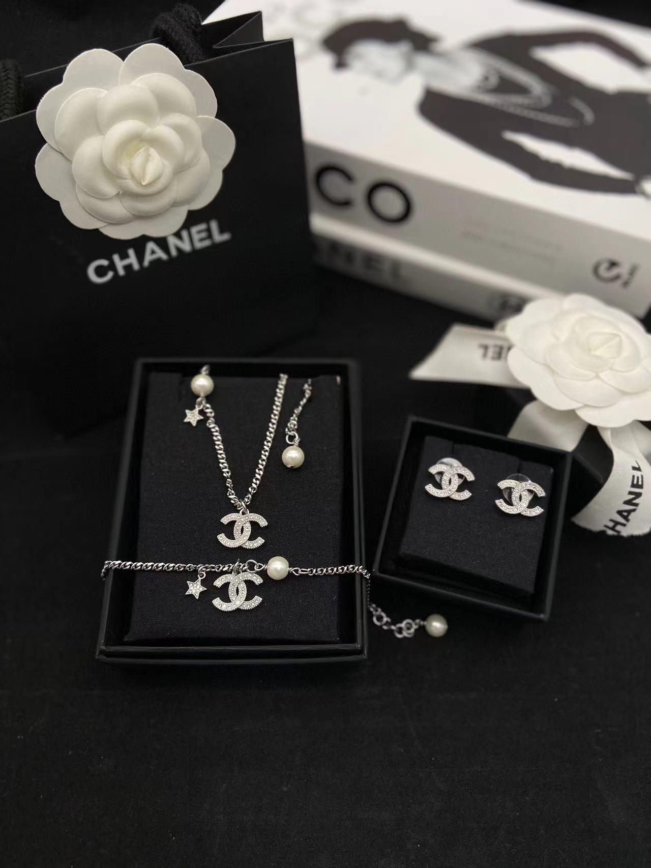 CHANE1 イヤリング+ブレスレット+ネックレス 3点セット【50％割引+送料無料】