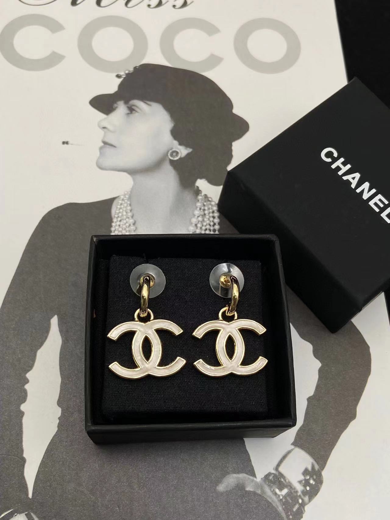 CHANE1 ダブルC イヤリング【 50％割引+送料無料】