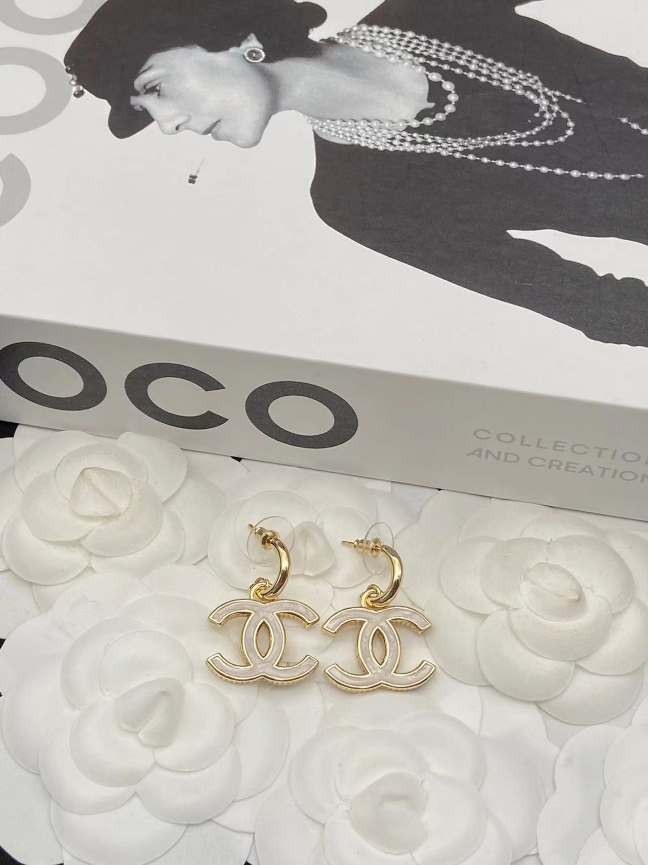 CHANE1 ダブルC イヤリング【 50％割引+送料無料】