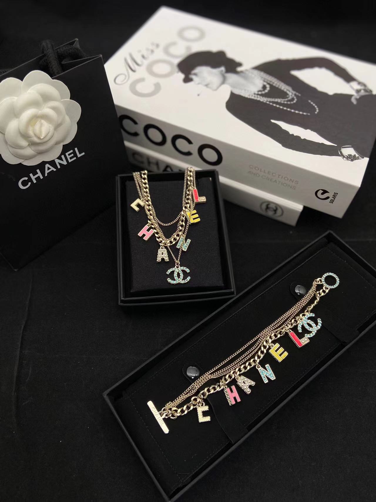 CHANE1 カラフルレターブレスレット+ネックレス 2点セット【 50％割引+送料無料】