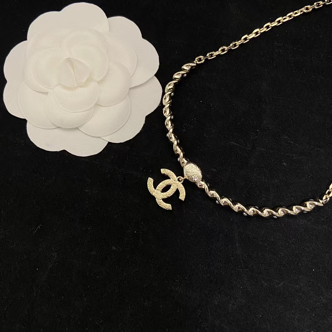 CHANE1 ピンク ダイヤモンド ツイスト ネックレス【 50％割引+送料無料】