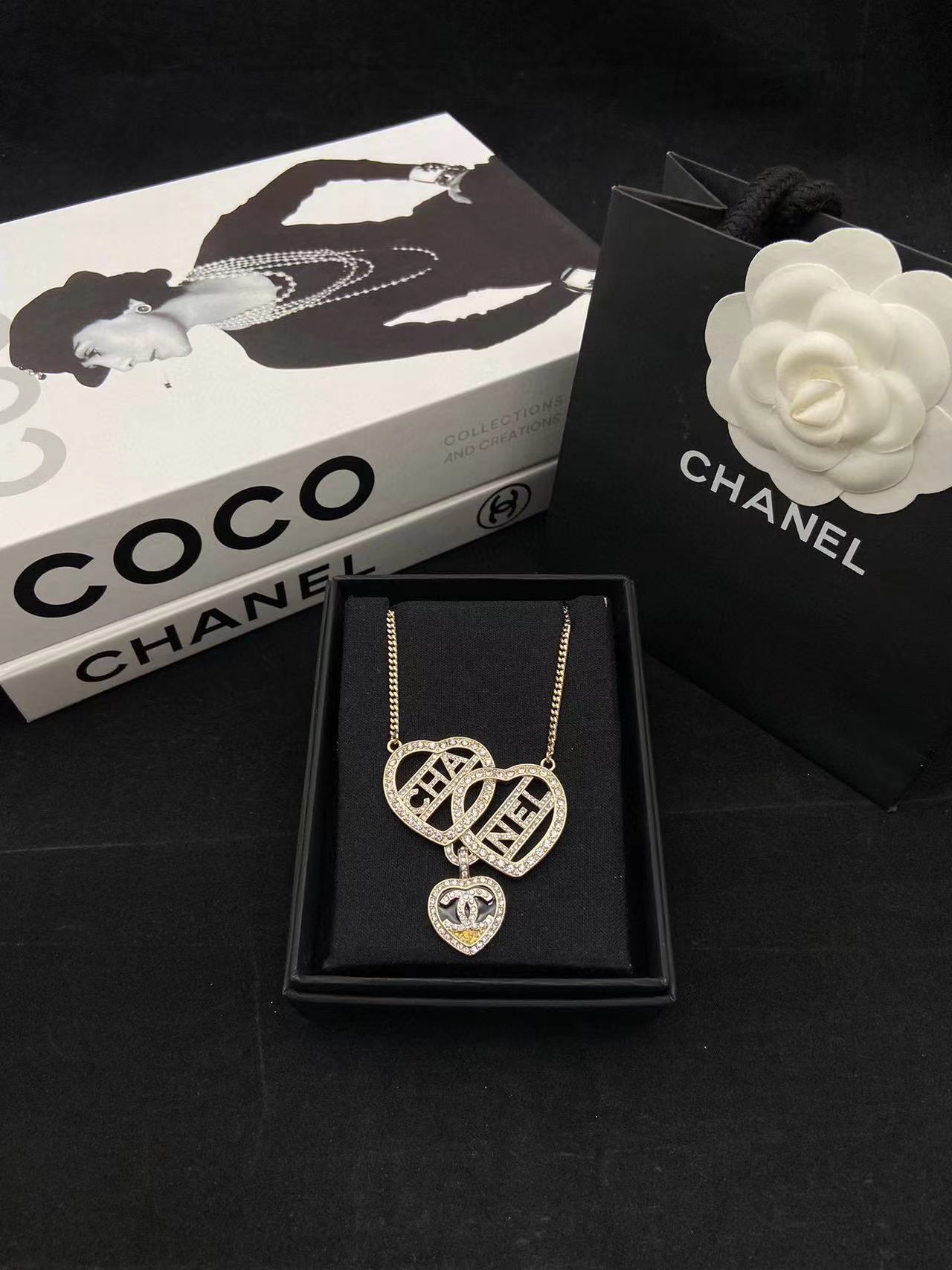 CHANE1 coco ハートエナメル中空ネックレス【 50％割引+送料無料】