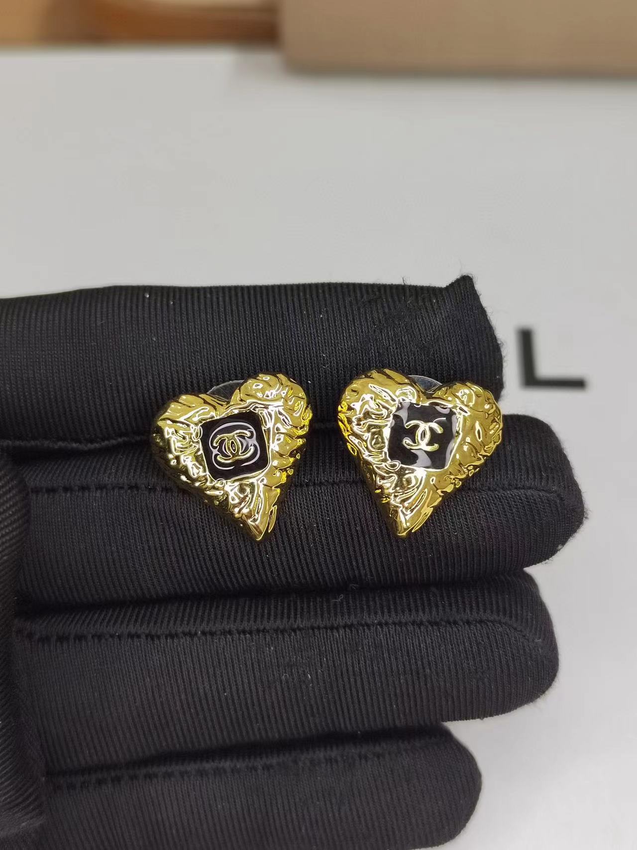 CHANE1 ハート ダブルC オイルドロップ ピアス【 50％割引+送料無料】