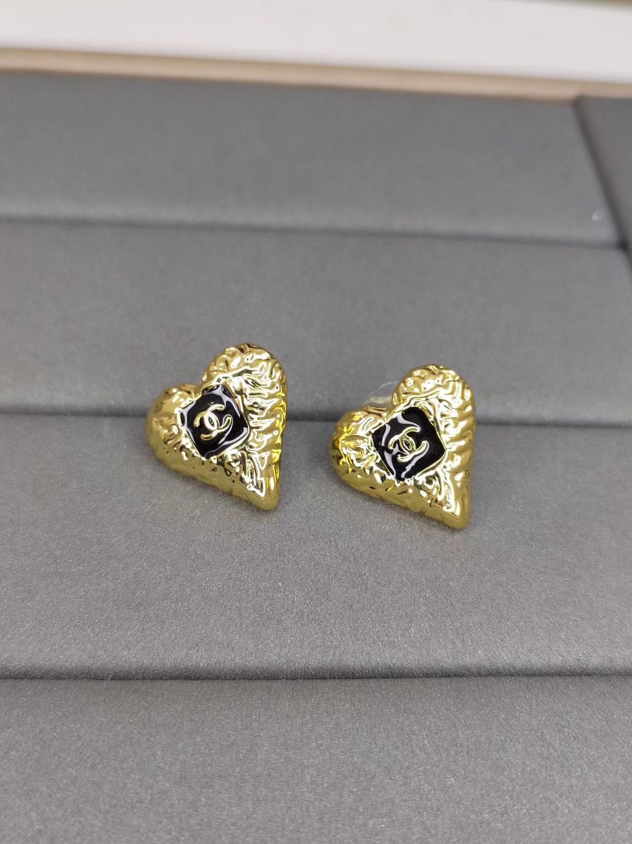 CHANE1 ハート ダブルC オイルドロップ ピアス【 50％割引+送料無料】