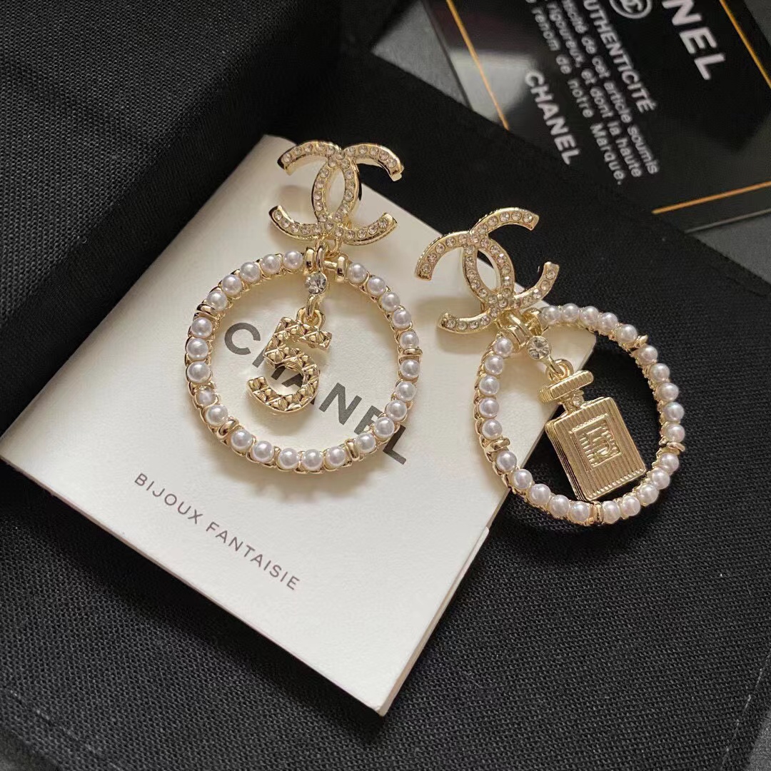 CHANE1 ダブルC パフュームボトル No.5 スタッドピアス【 50％割引+送料無料】