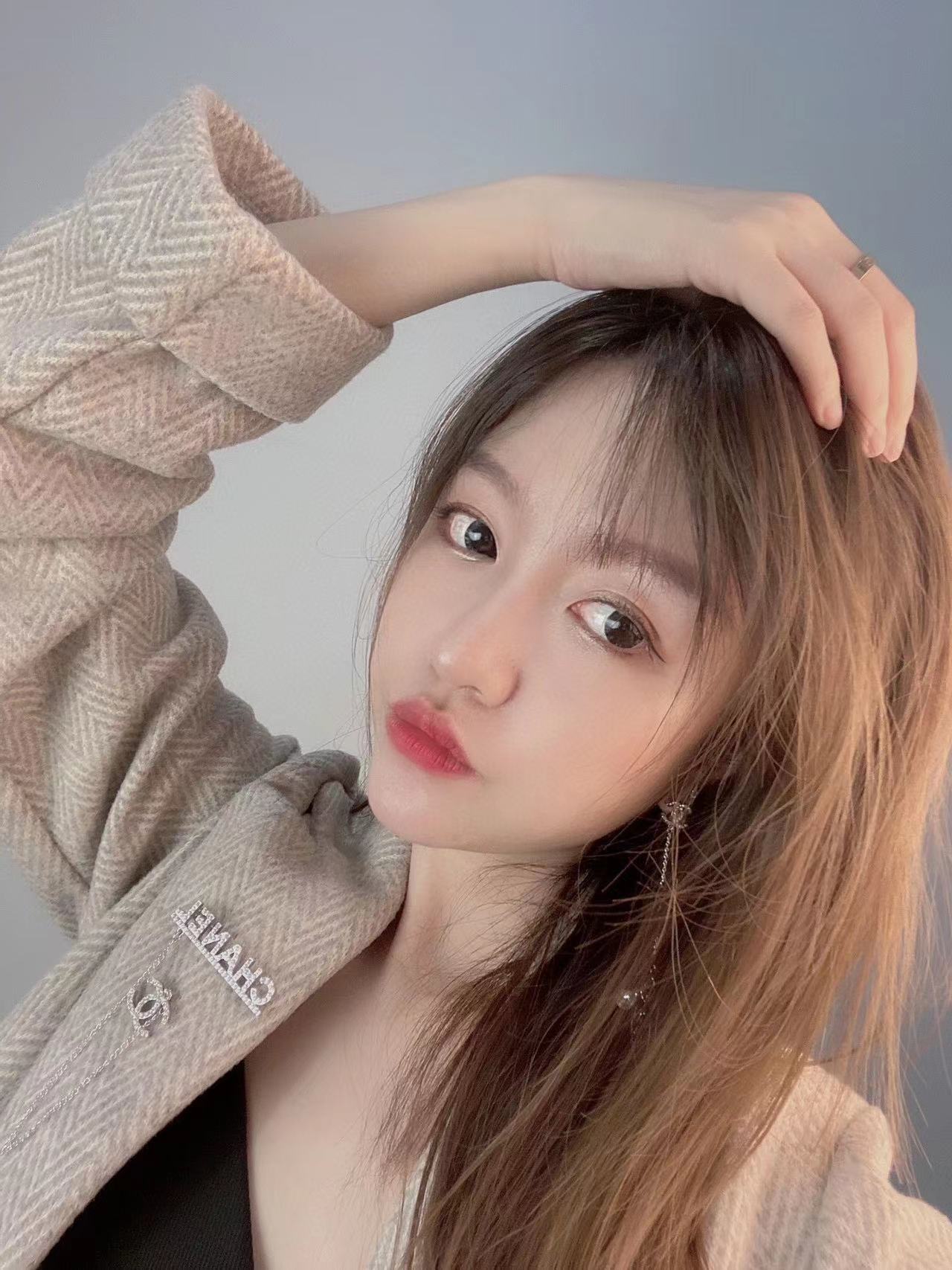 CHANE1 タッセルレターブローチ【 50％割引+送料無料】