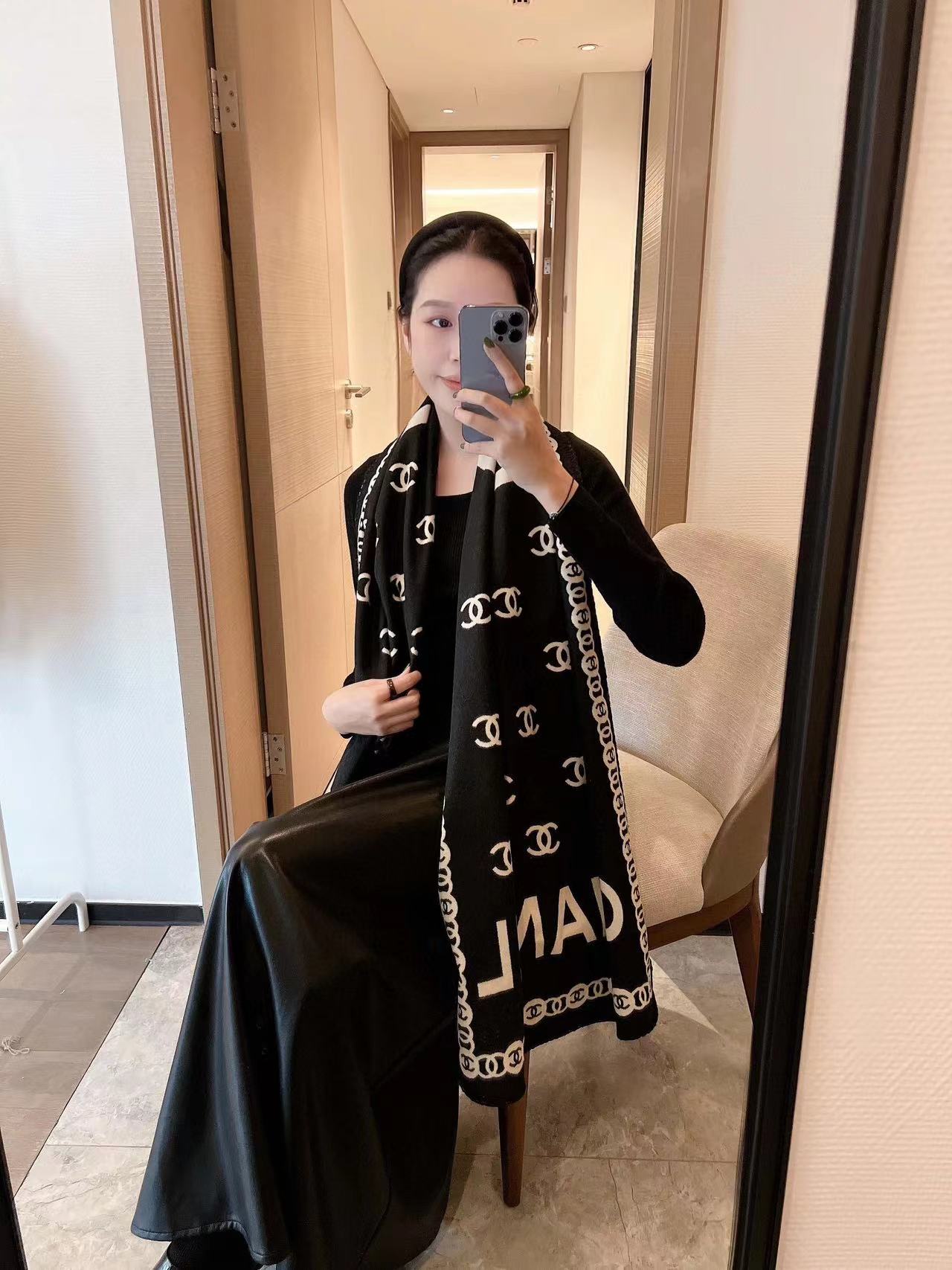 CHANE1 フルロゴ ダブルC ウールスカーフ【50％割引+送料無料】