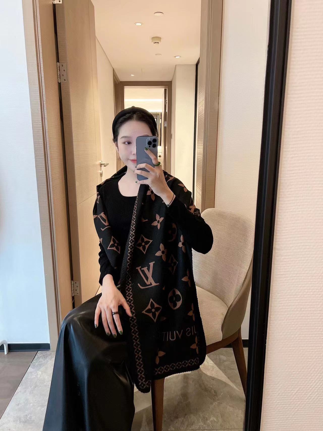 LVプリントリバーシブルスカーフ【50％割引+送料無料】