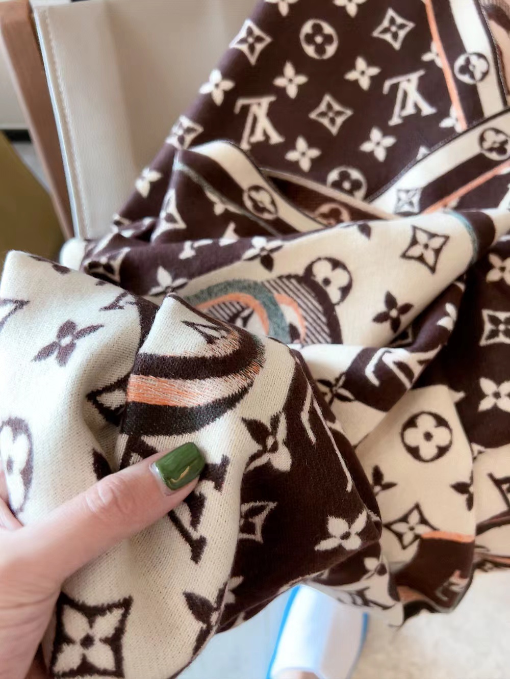 LV プリント スカーフ【50％割引+送料無料】