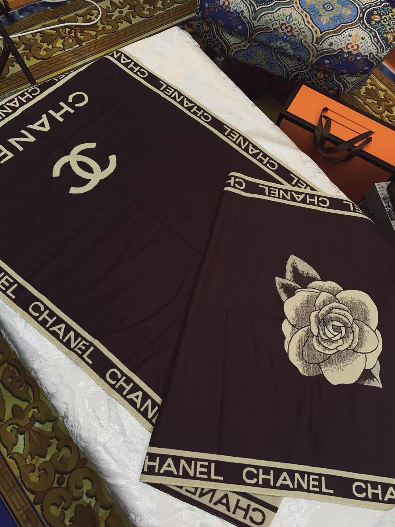 CHANE1 カメリア大ロゴスカーフ【50％割引+送料無料】