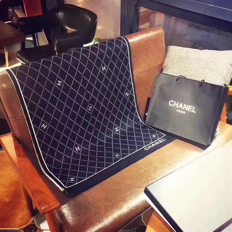 CHANE1 スモールロゴ カシミア スカーフ【50％割引+送料無料】