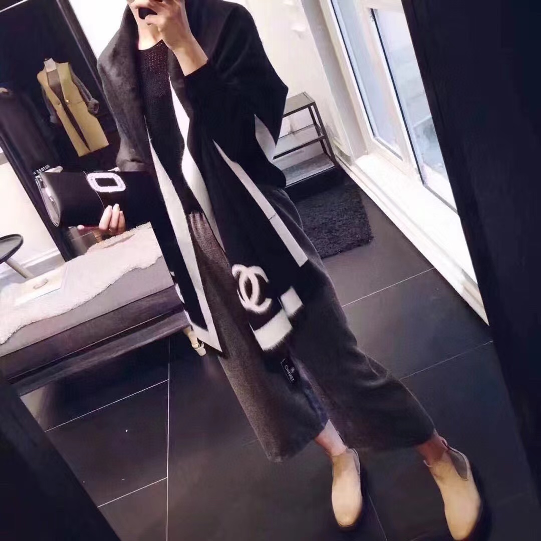 CHANE1 白黒ダブルCロゴスカーフ【50％割引+送料無料】