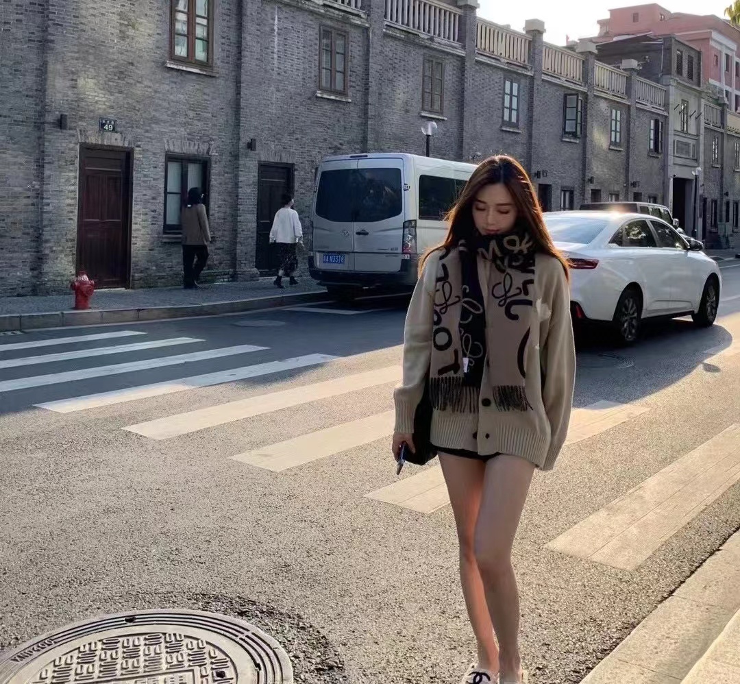 L0WEW フリンジ付きカシミヤスカーフ【50％割引+送料無料】