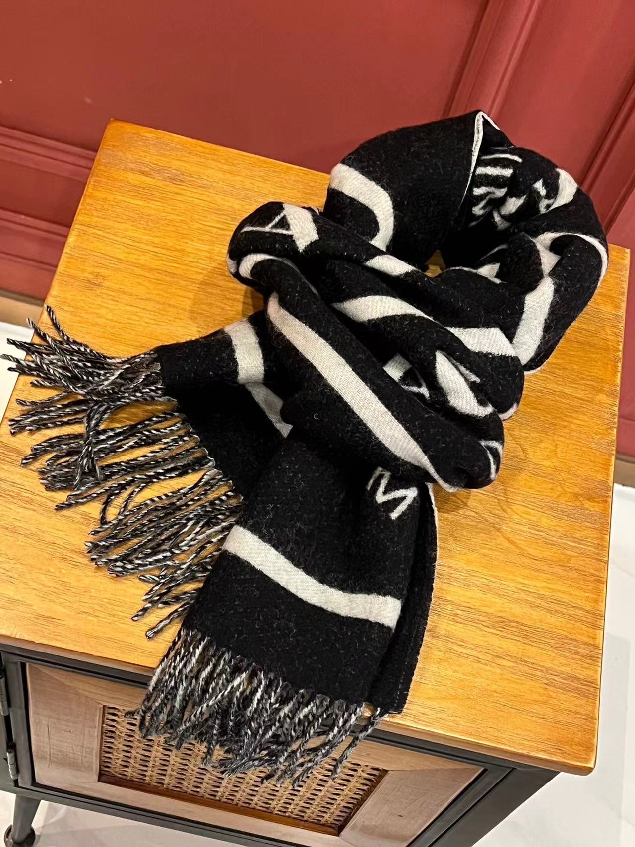 PR4DA フリンジ付きカシミヤスカーフ【50％割引+送料無料】