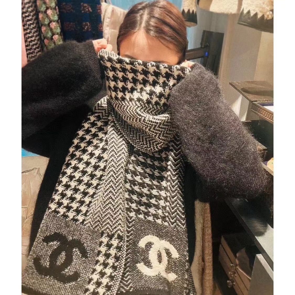 CHANE1 千鳥格子 ダブルC カシミヤスカーフ【50％割引+送料無料】