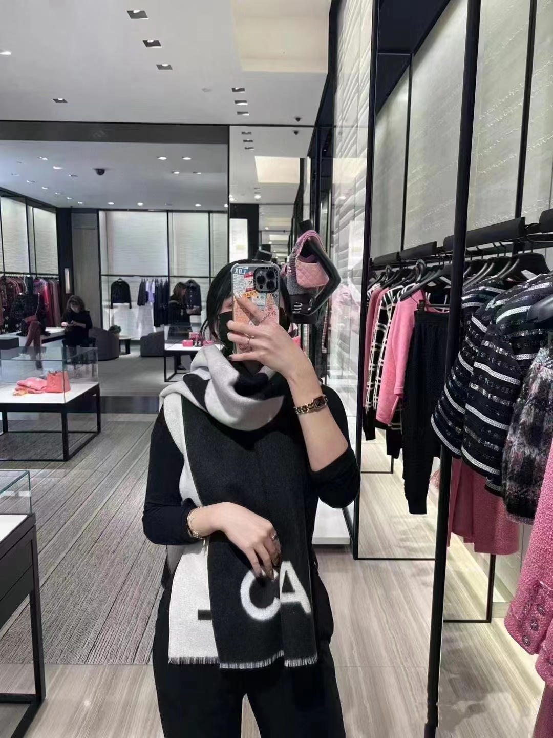 CHNAE1 ラージロゴ カシミヤ スカーフ【50％割引+送料無料】