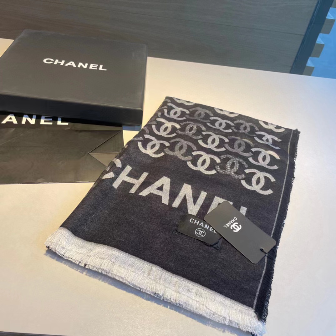CHANE1 上質 スモールロゴ ダブルC スカーフ50％割引+送料無料】