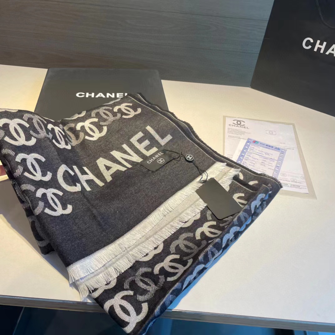 CHANE1 上質 スモールロゴ ダブルC スカーフ50％割引+送料無料】