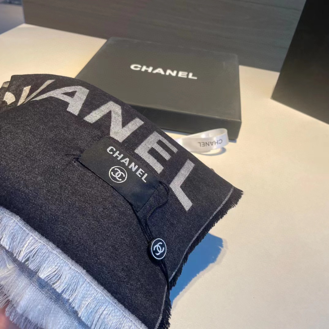 CHANE1 上質 スモールロゴ ダブルC スカーフ50％割引+送料無料】