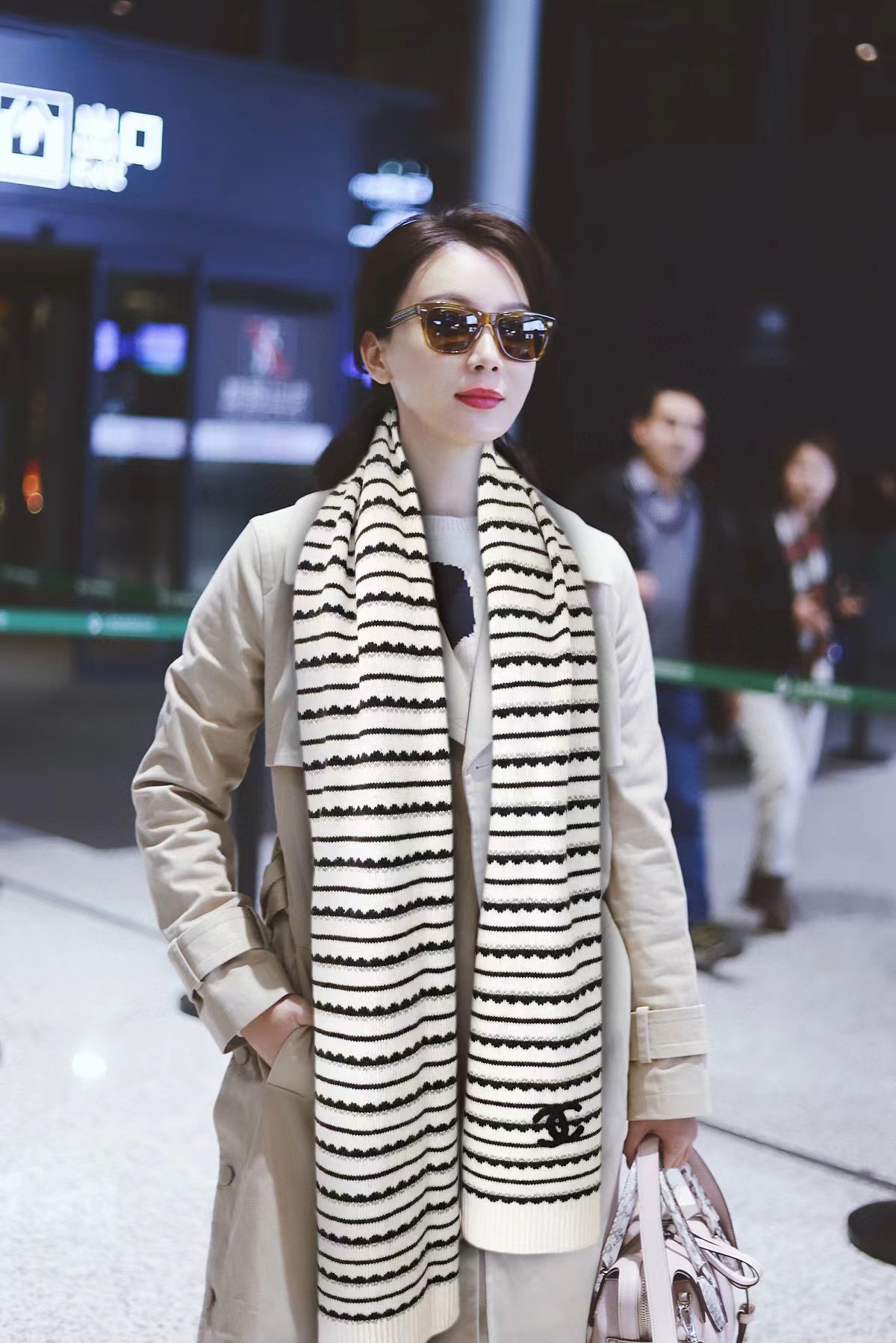 CHANE1 ロゴ刺繍カシミアスカーフ【50％割引+送料無料】