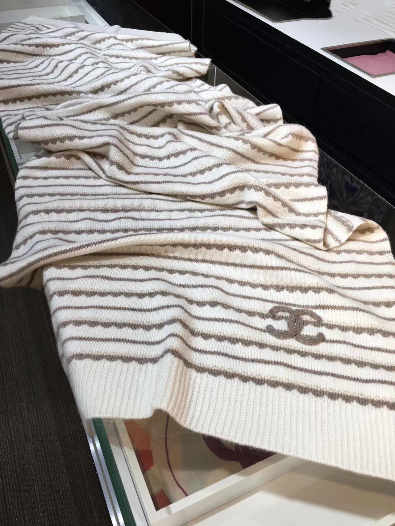 CHANE1 ロゴ刺繍カシミアスカーフ【50％割引+送料無料】