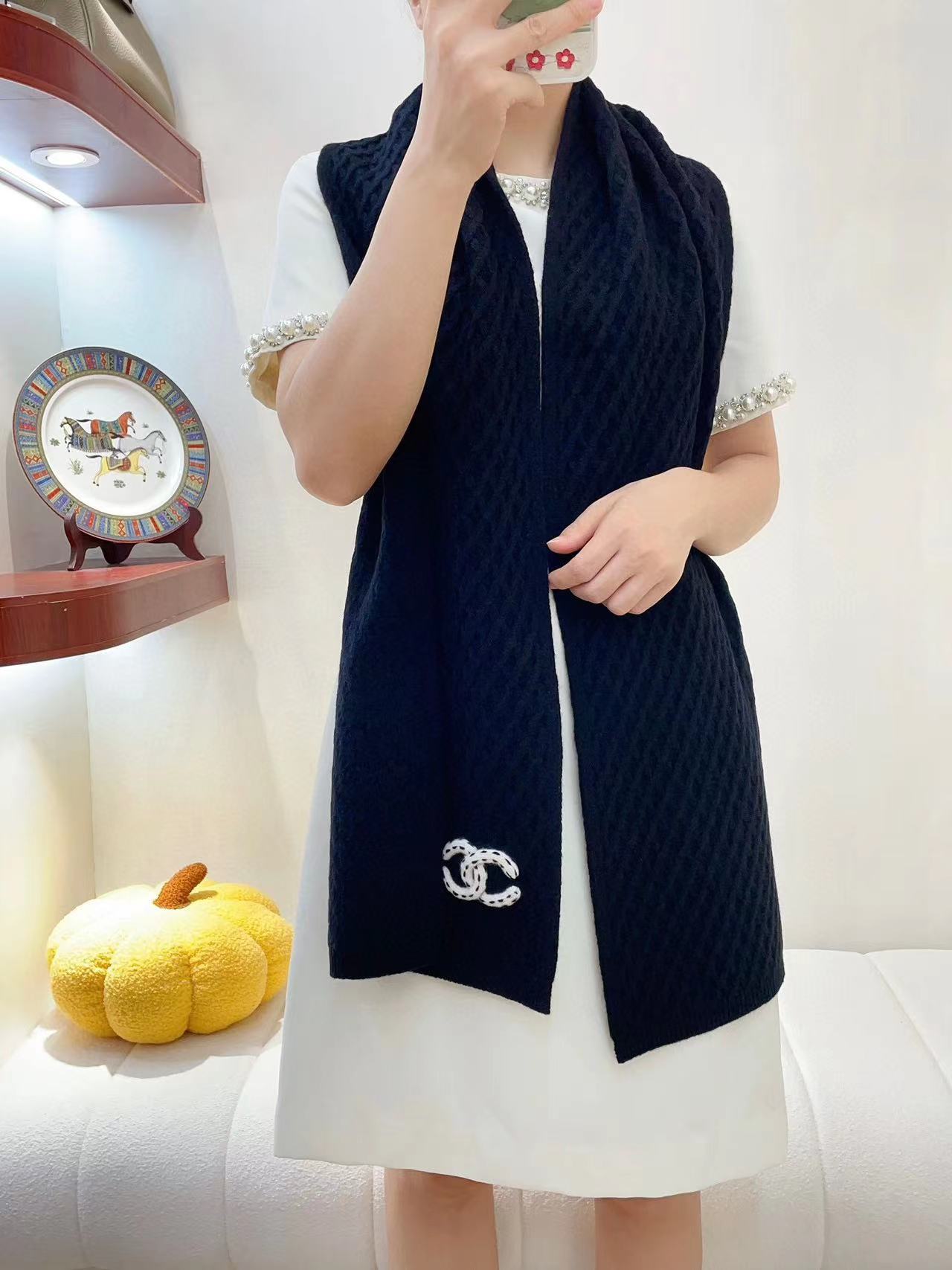 CHANE1 かぎ針編みロゴ カシミア スカーフ【50％割引+送料無料】