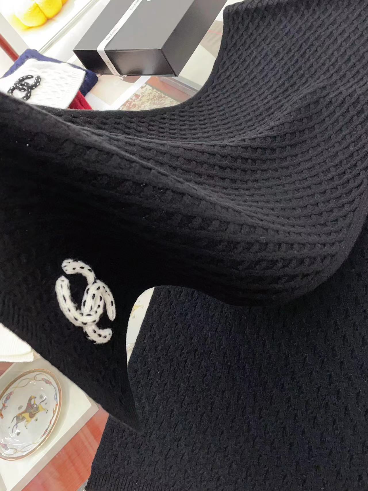 CHANE1 かぎ針編みロゴ カシミア スカーフ【50％割引+送料無料】