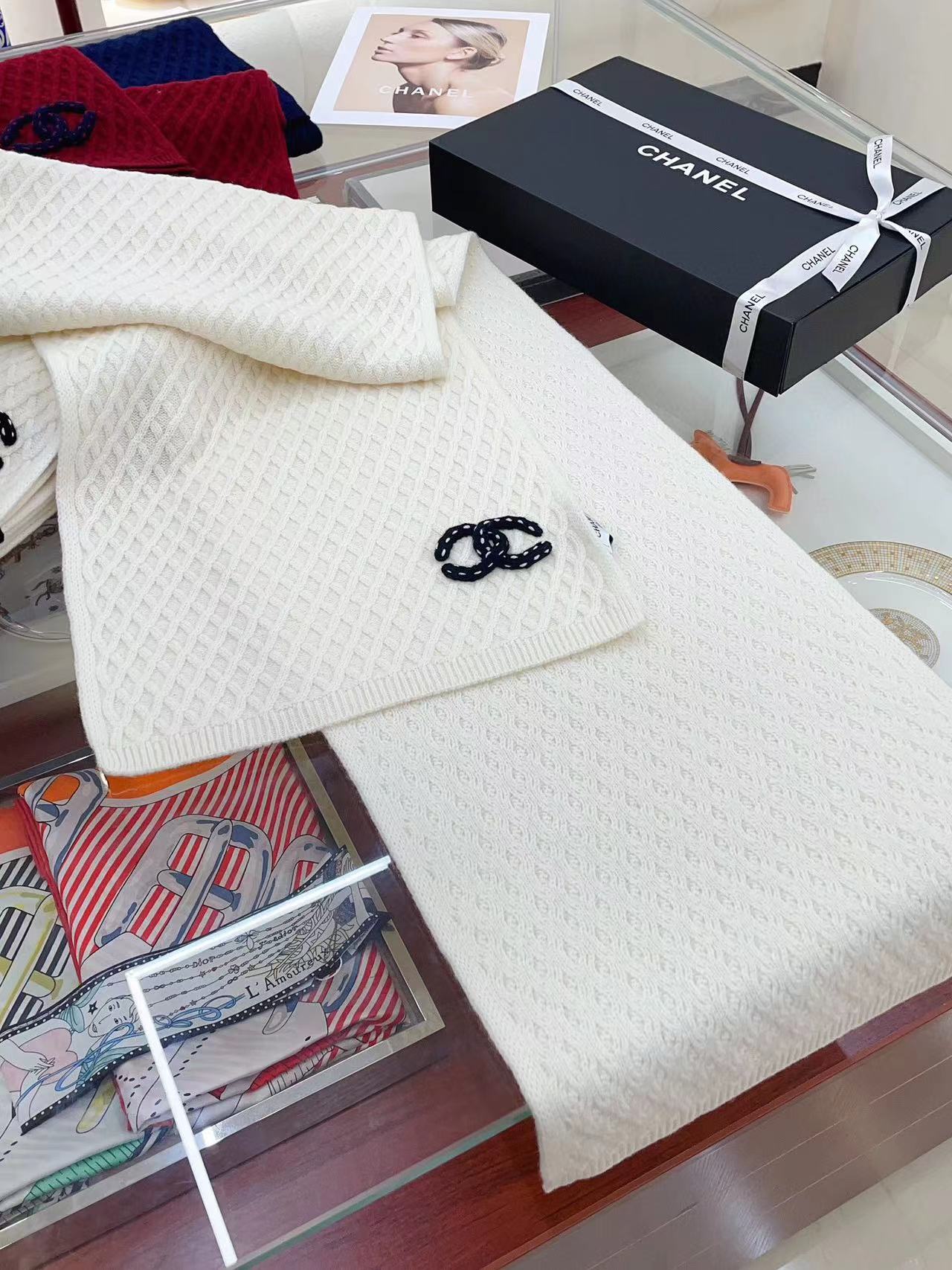 CHANE1 かぎ針編みロゴ カシミア スカーフ【50％割引+送料無料】