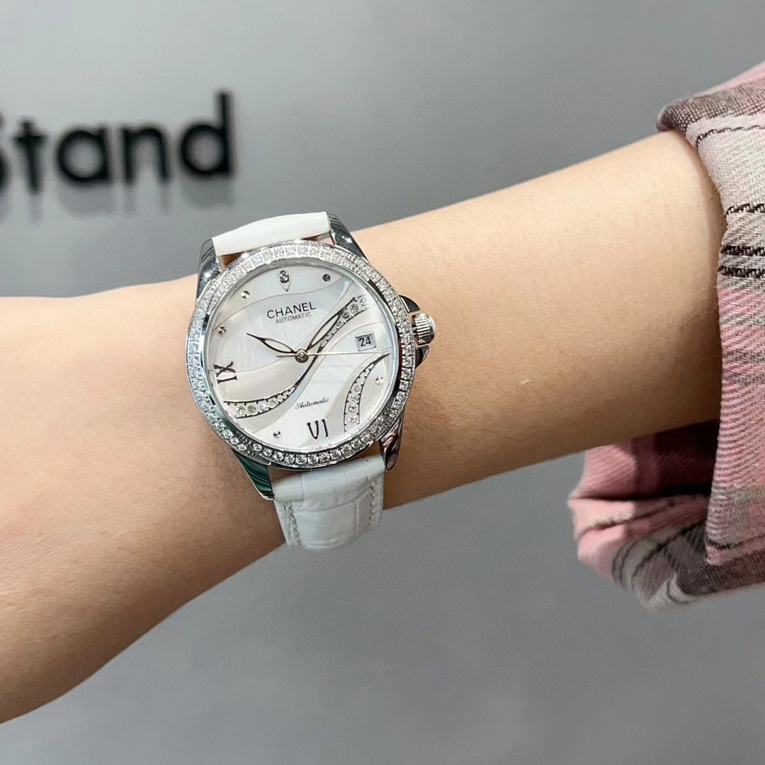 CHANE1 牛革機械式レディースウォッチ【50％割引+送料無料】