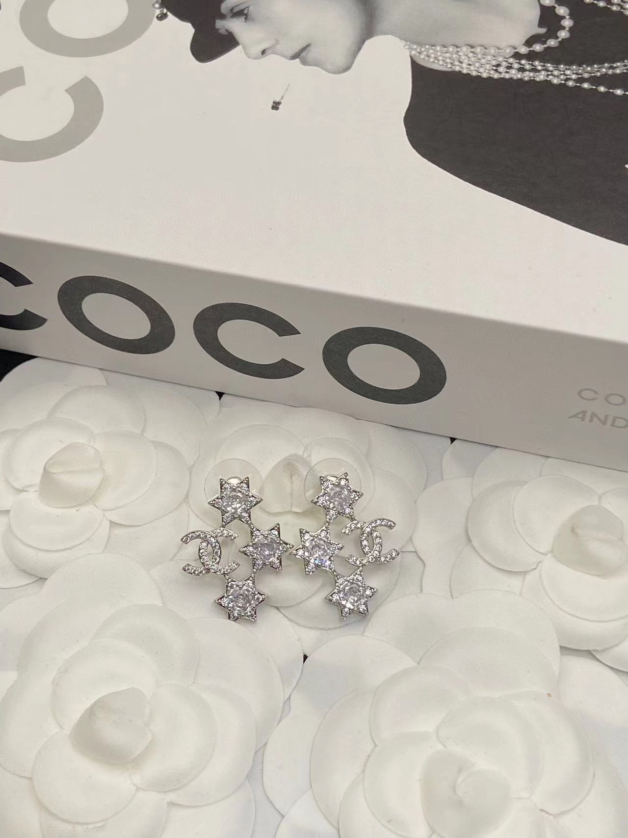 CHANE1 ダイヤモンド五芒星ピアス【50％割引+送料無料】