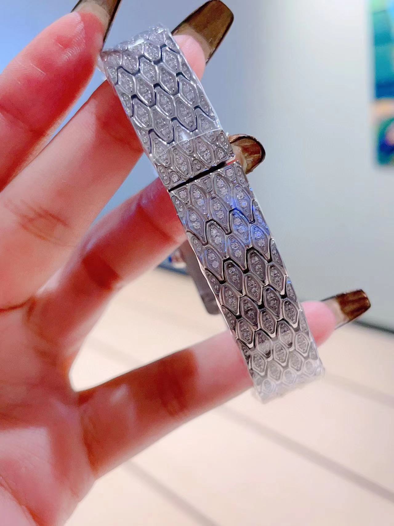 CART1ER Tank Americaine  レディース腕時計【50％割引+送料無料】