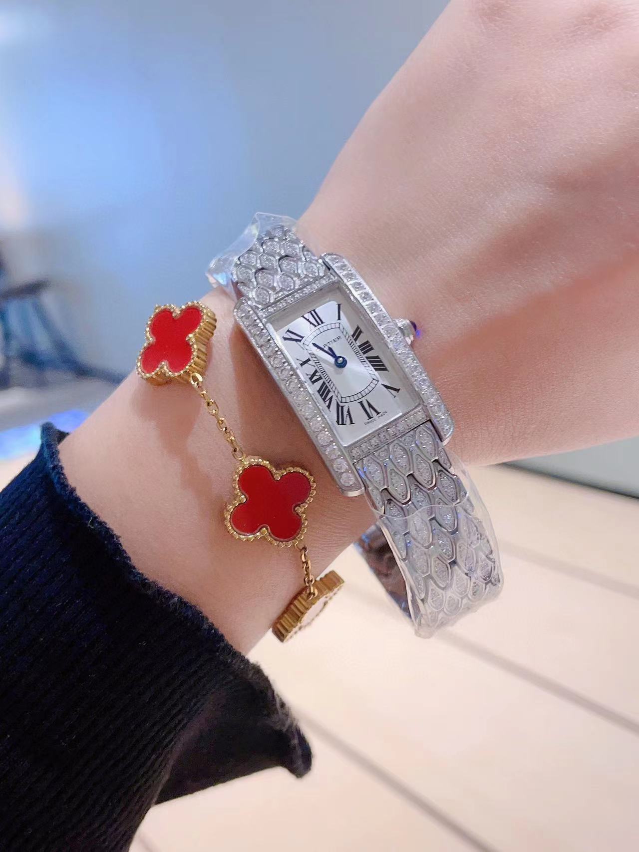 CART1ER Tank Americaine  レディース腕時計【50％割引+送料無料】