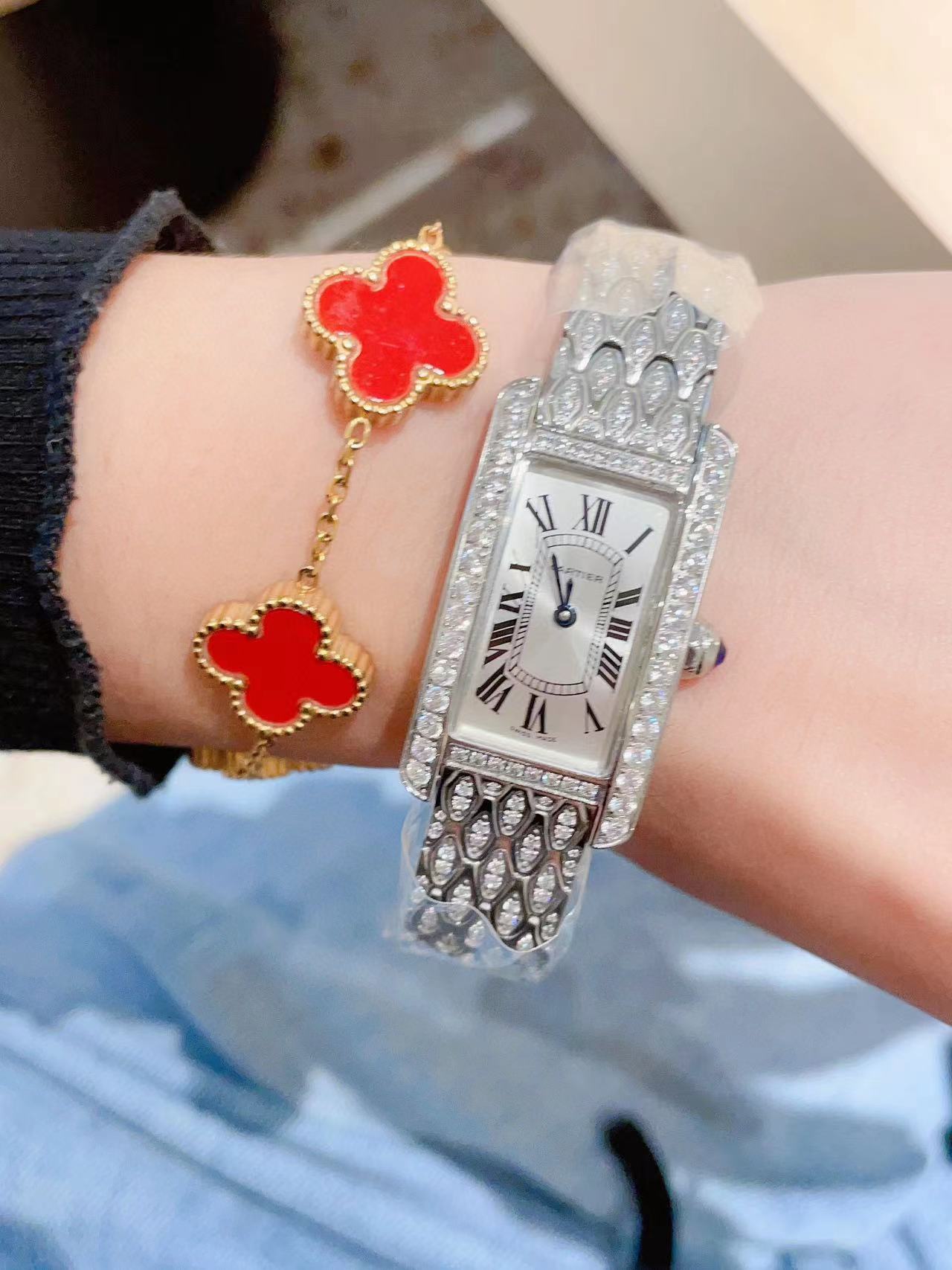 CART1ER Tank Americaine  レディース腕時計【50％割引+送料無料】