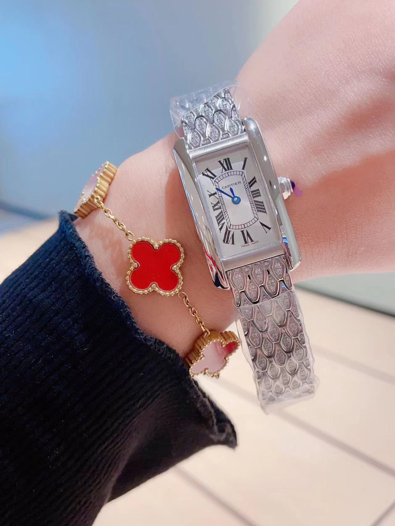 CART1ER Tank Americaine  レディース腕時計【50％割引+送料無料】