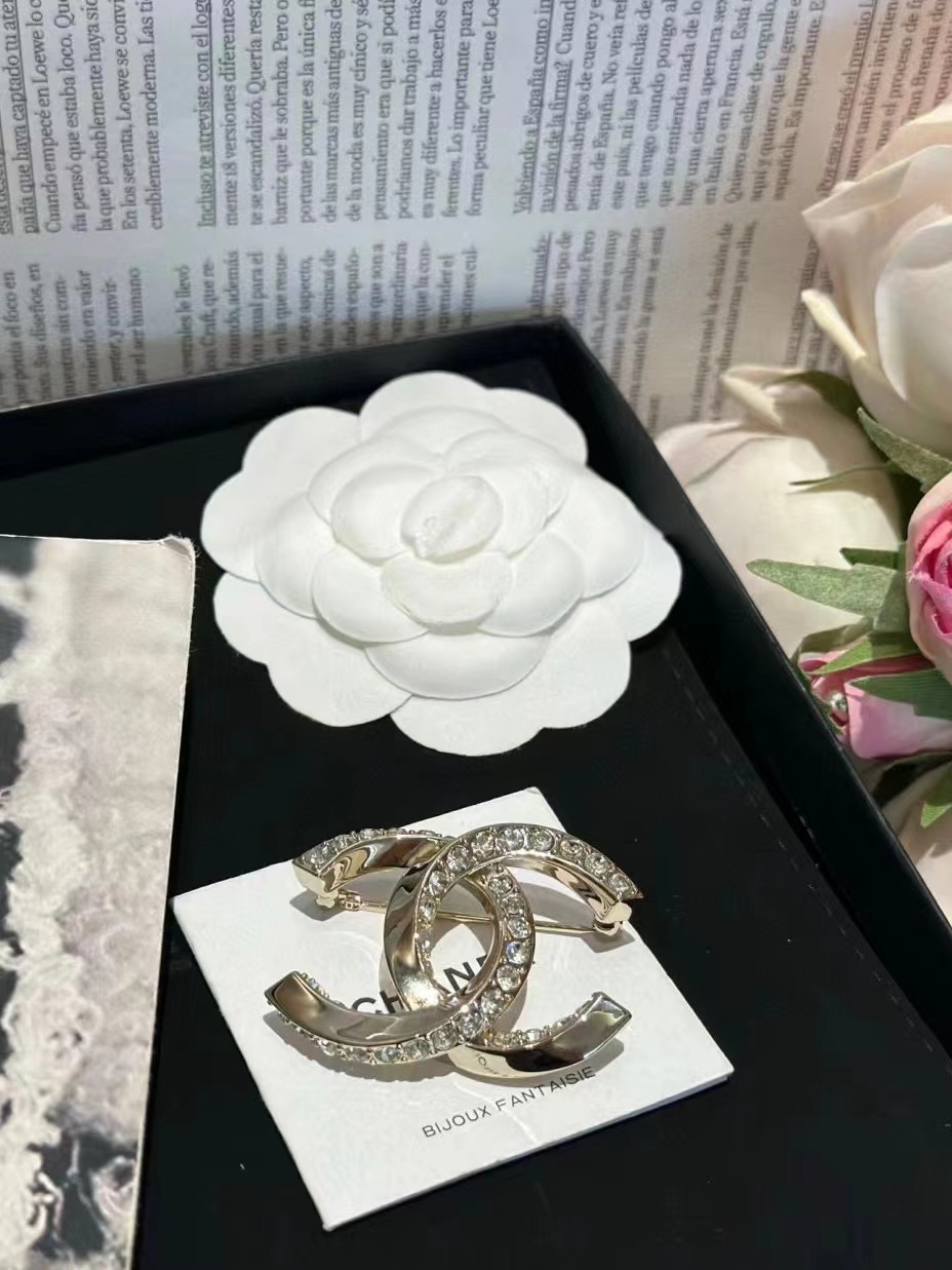 CHANE1 ダブルC ダイヤモンドブローチ【50％割引+送料無料】