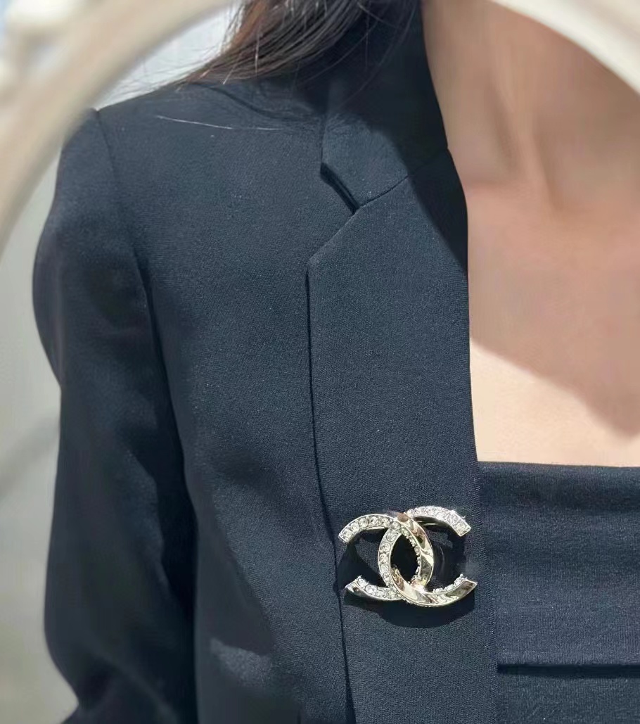 CHANE1 ダブルC ダイヤモンドブローチ【50％割引+送料無料】