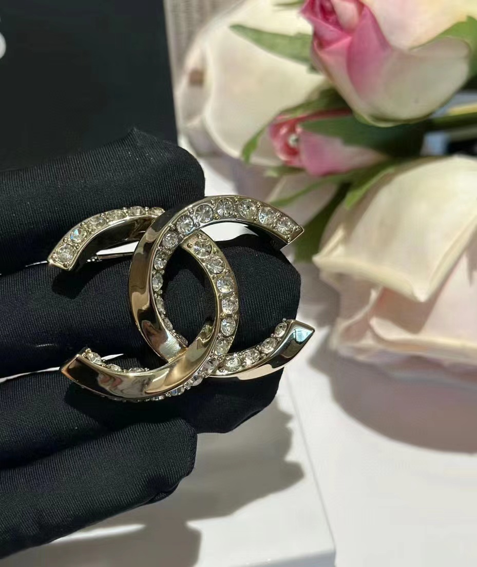 CHANE1 ダブルC ダイヤモンドブローチ【50％割引+送料無料】