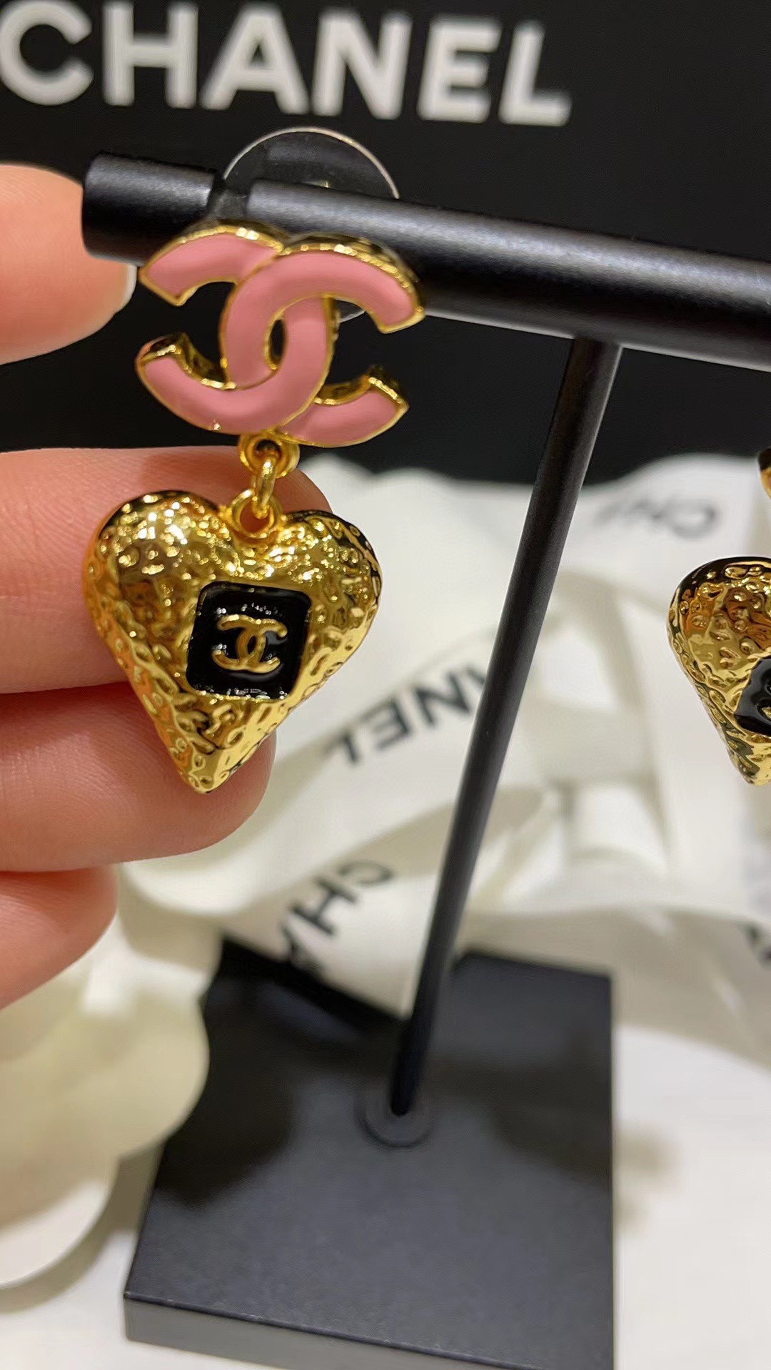 CHANE1 23K ピーチ ハート ダブル C エナメル イヤリング【50％割引+送料無料】