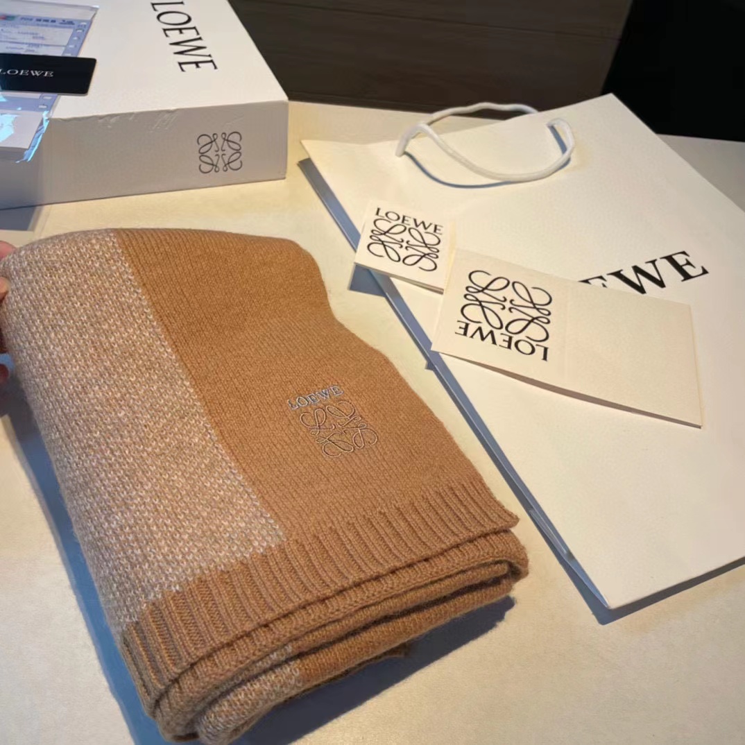 L0WEW 刺繍入りカシミアスカーフ【50％割引+送料無料】