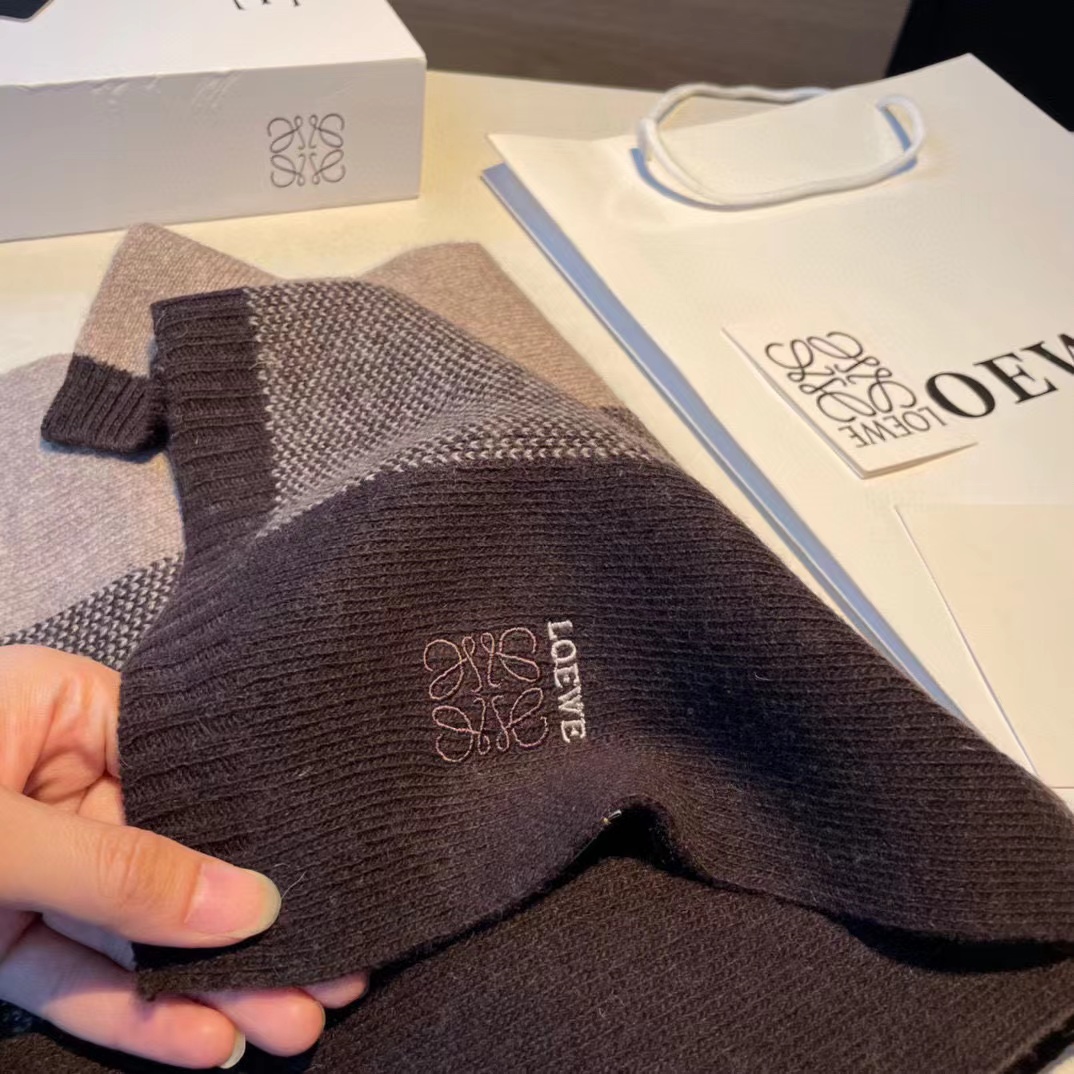 L0WEW 刺繍入りカシミアスカーフ【50％割引+送料無料】