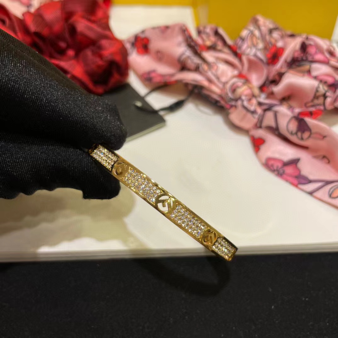 FEND1 ダイヤモンド ブレスレット【50％割引+送料無料】