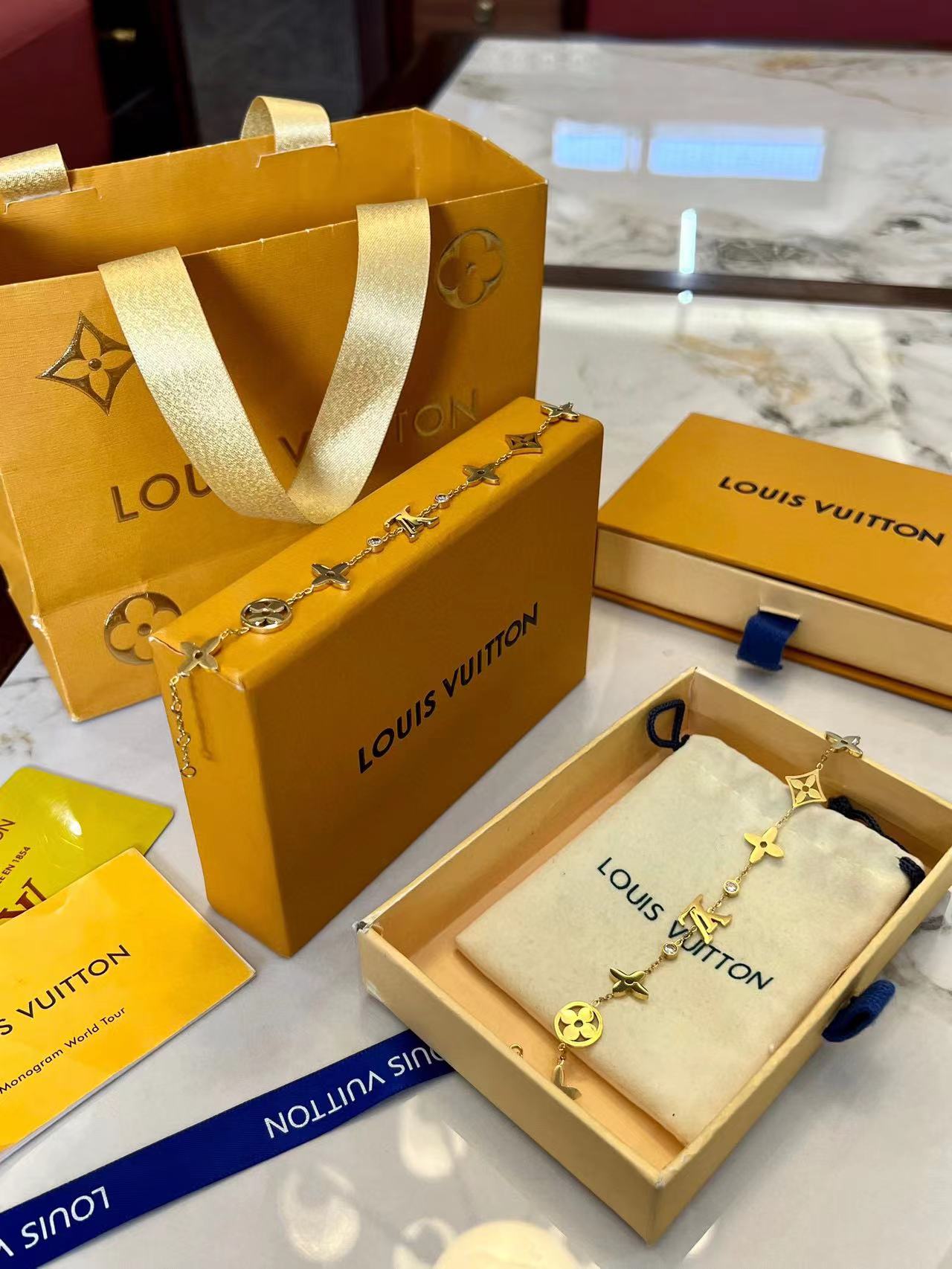 LV ダイヤモンド 四つ葉のクローバー ブレスレット【50％割引+送料無料】