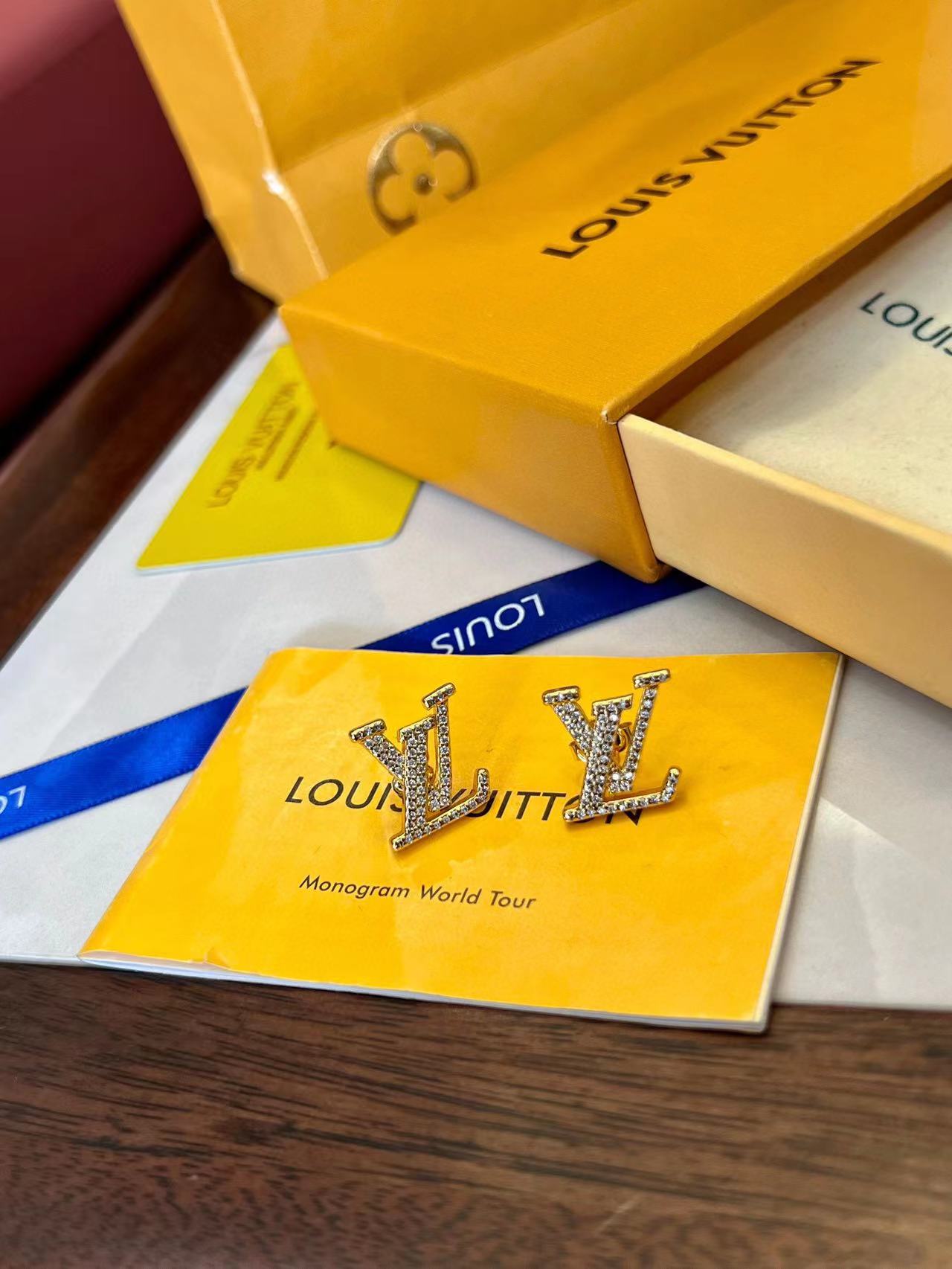 LV ダイヤモンド スタッド ピアス【50％割引+送料無料】