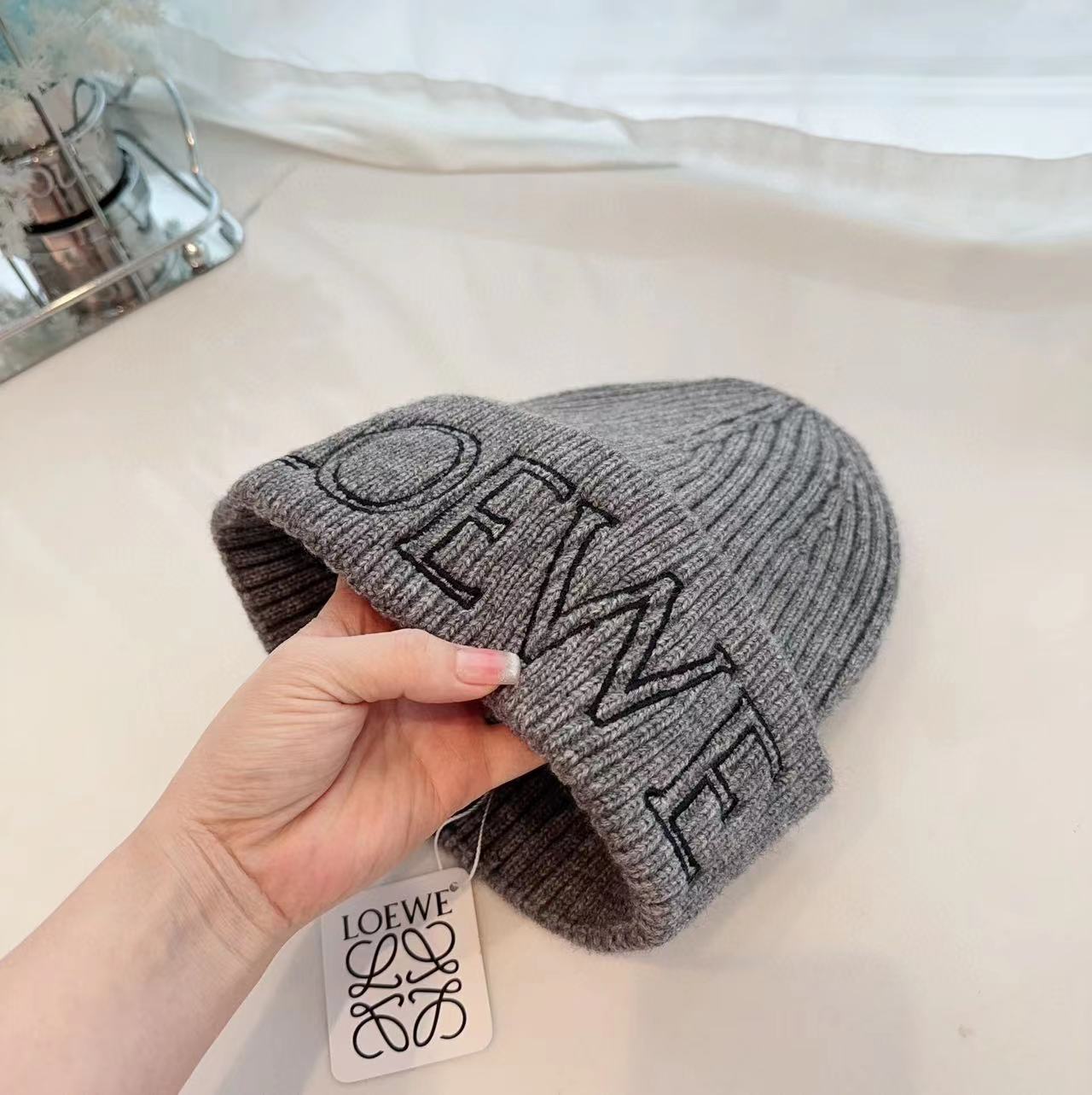 L0WEW 刺繍ニット帽【50％割引+送料無料】