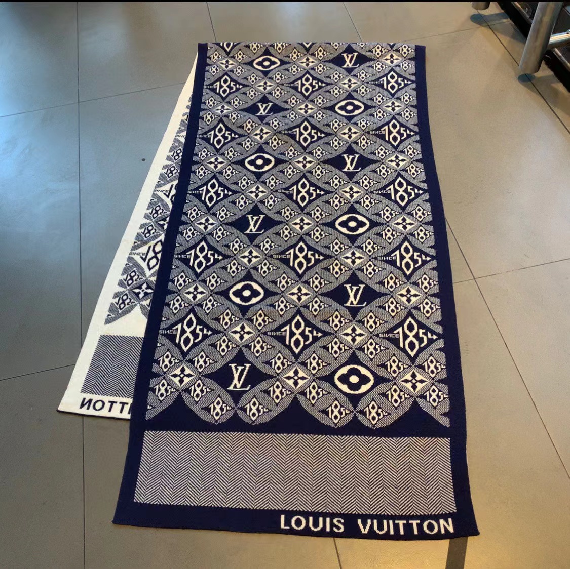 LV プリント ウール スカーフ【50％割引+送料無料】