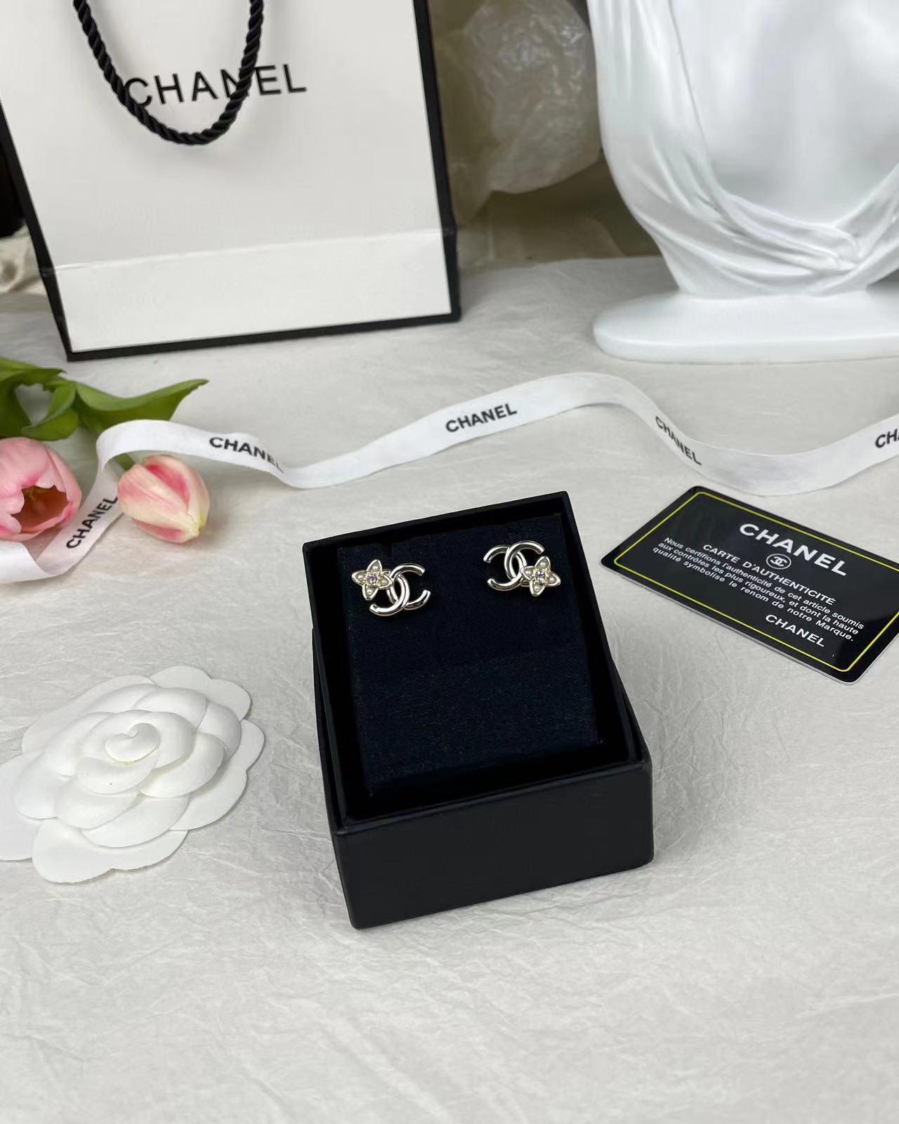 CHANE1 四つ葉のクローバー パール イヤリング【50％割引+送料無料】